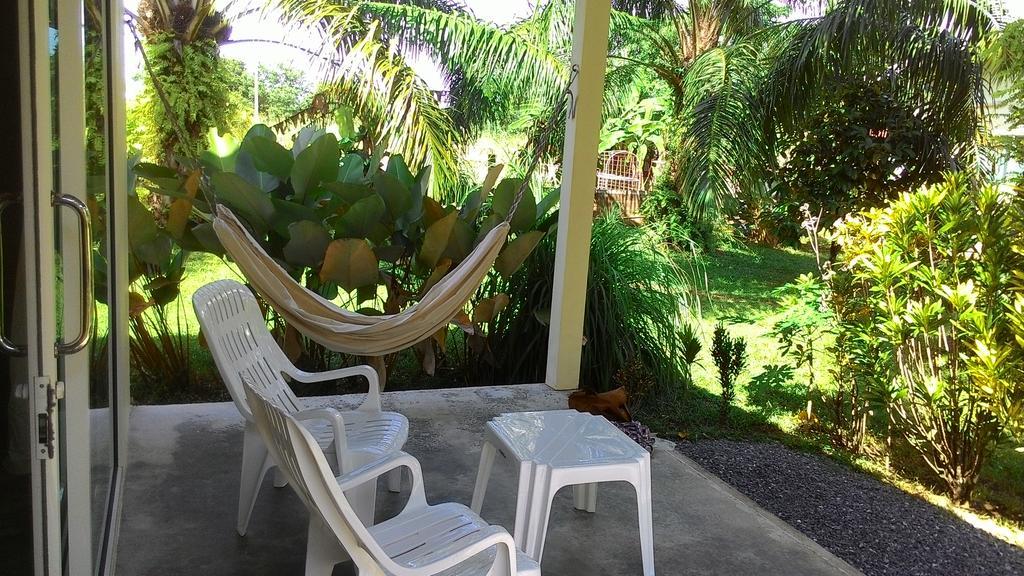 Aathid Garden Khao Lak Villa Kültér fotó