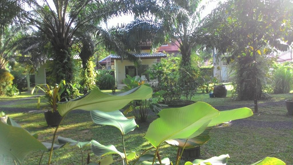 Aathid Garden Khao Lak Villa Szoba fotó