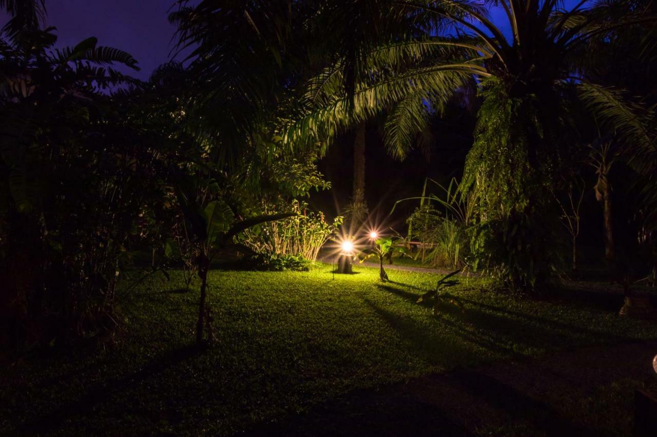Aathid Garden Khao Lak Villa Kültér fotó